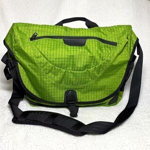 LL BEAN Messenger Laptop Shoulder Bag Bright Green Durable Padded Organize